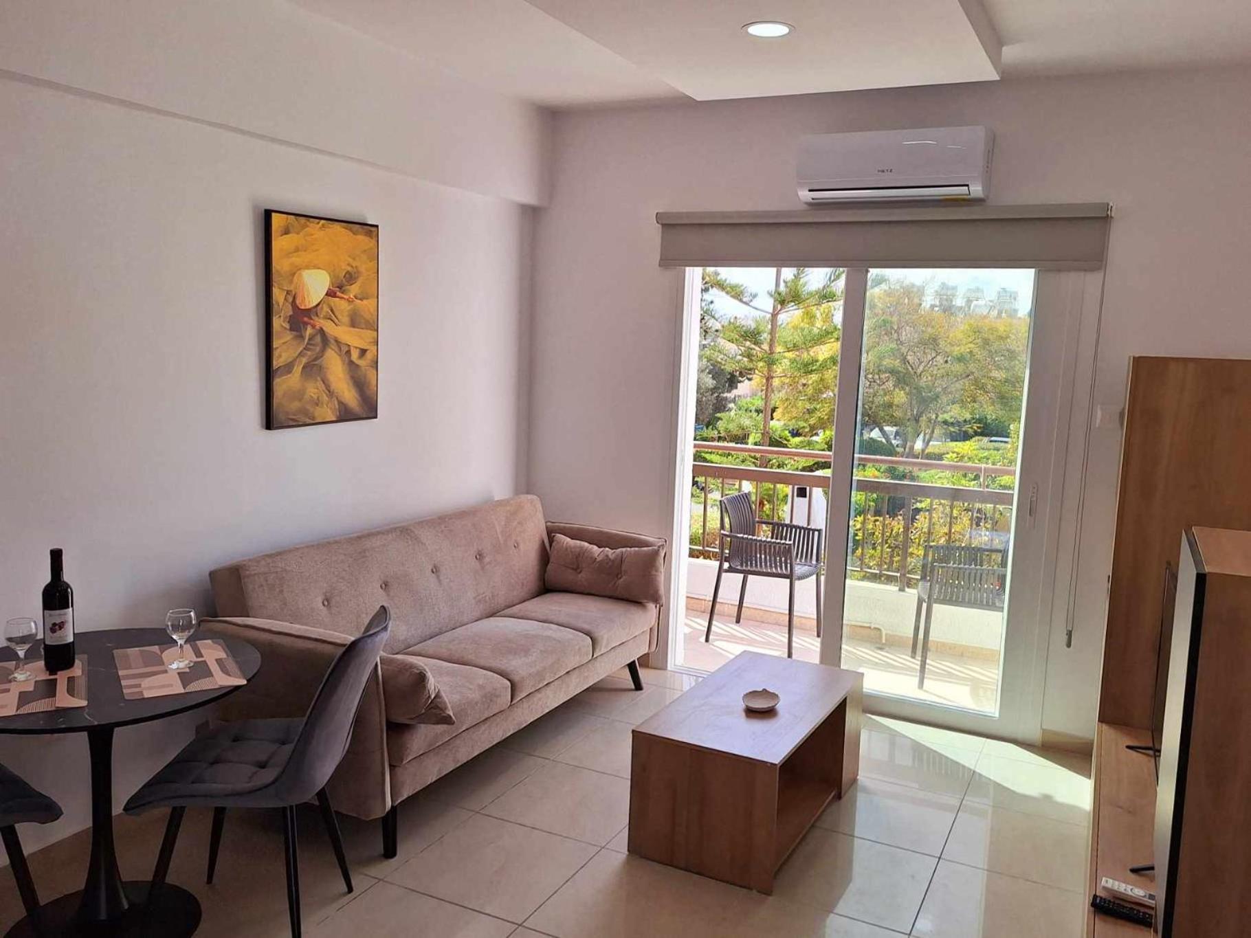 Stylish Apt Kato Paphos Close To Beach & Vibrant Harbor Life Exterior foto